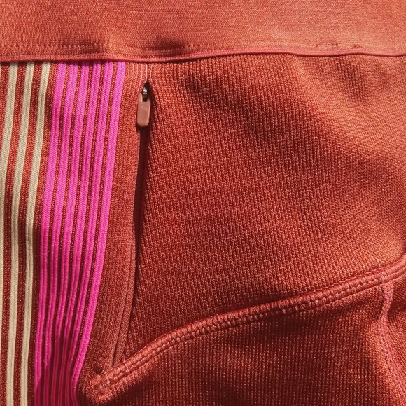Two-piece rust pink and beige at athletic set - Picture 4 of 10